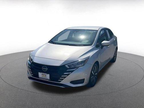 Brilliant Silver Metallic 2025 Nissan Versa 1.6 SV