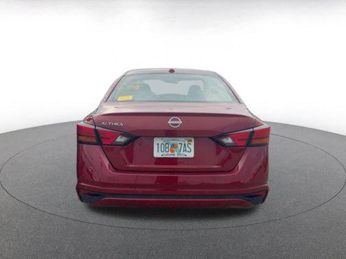 2025 Nissan Altima SV FWD