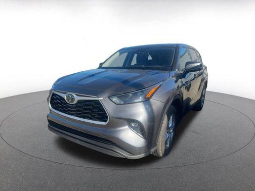 2025 Toyota Highlander LE