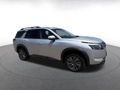 Brilliant Silver Metallic 2025 Nissan Pathfinder SV FWD