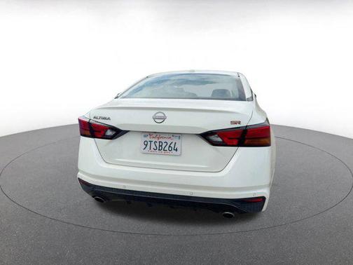 2025 Nissan Altima SR FWD