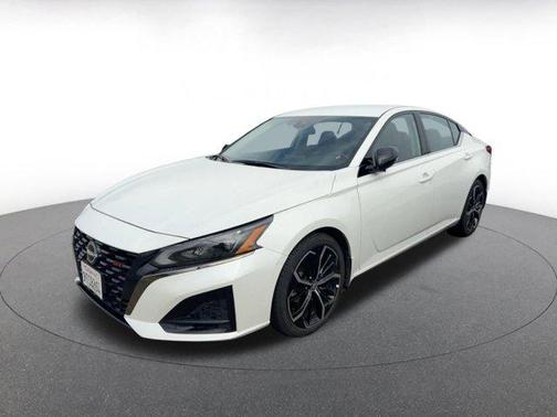 2025 Nissan Altima SR FWD