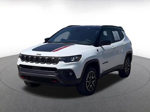 Bright White Clearcoat 2025 Jeep Compass Trailhawk