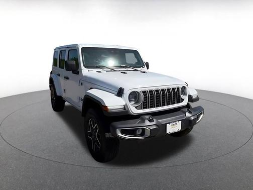 Bright White Clearcoat 2025 Jeep Wrangler 4-Door Sahara 4x4