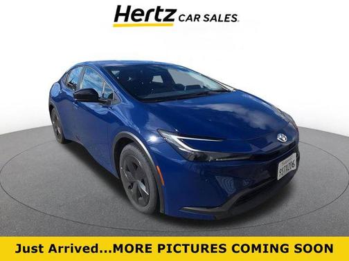 2025 Toyota Prius LE