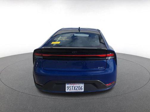 2025 Toyota Prius LE