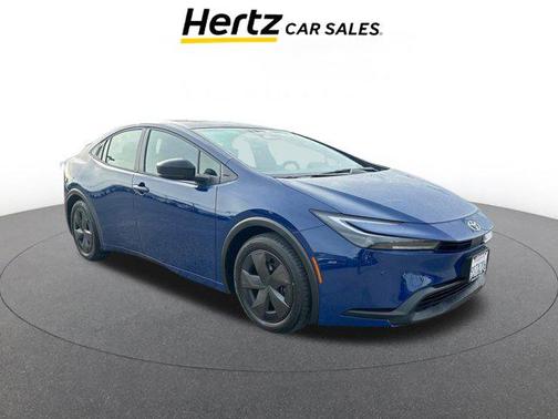 2025 Toyota Prius LE