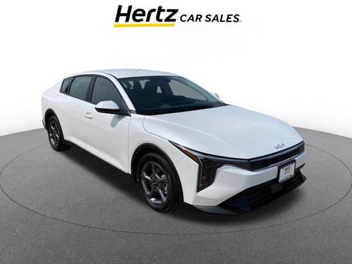 Snow White Pearl 2025 Kia K4 LXS