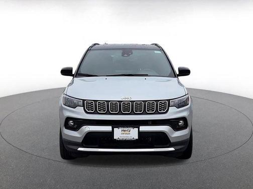 Silver Zynith Metallic Clearcoat 2025 Jeep Compass Limited