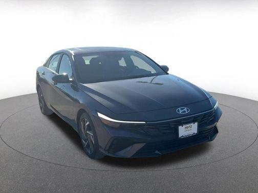 2025 Hyundai ELANTRA SEL