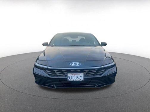 2025 Hyundai ELANTRA SEL