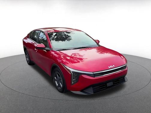 Currant Red 2025 Kia K4 LXS