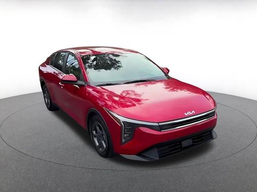 Currant Red 2025 Kia K4 LXS