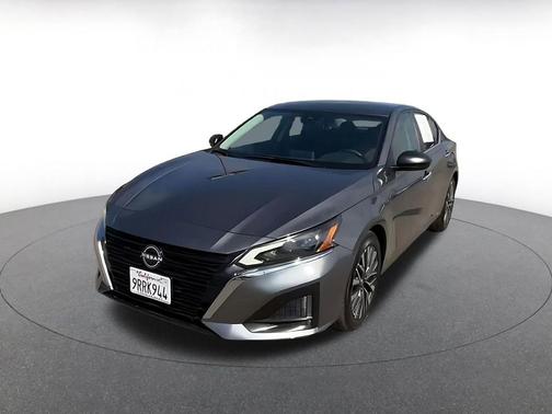 Gun Metallic 2025 Nissan Altima SV FWD