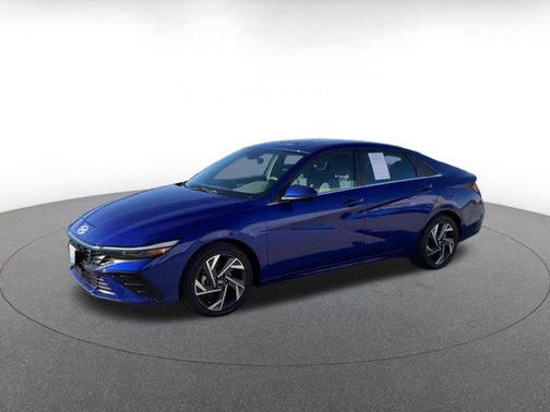2025 Hyundai ELANTRA SEL