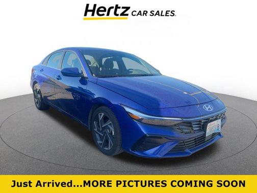 2025 Hyundai ELANTRA SEL