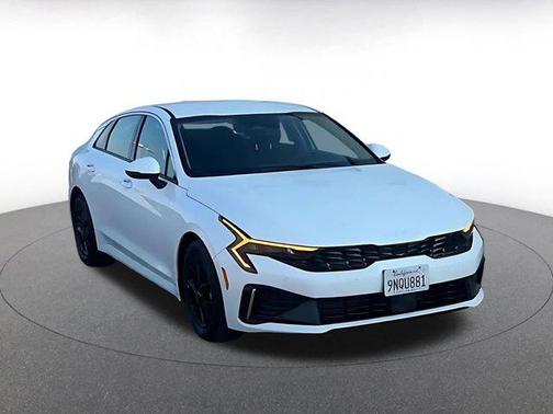 2025 Kia K5 LXS