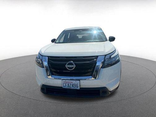 2023 Nissan Pathfinder S 4WD