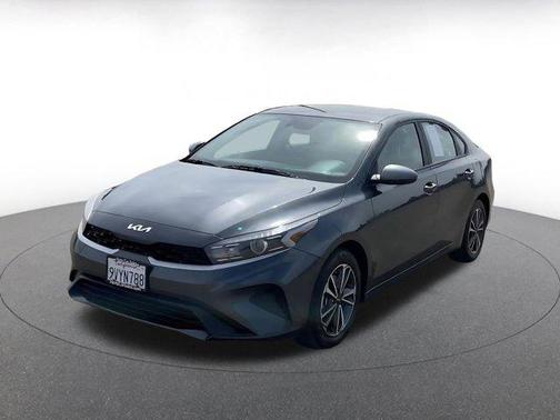 Gravity Gray 2024 Kia Forte LXS