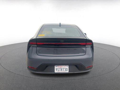 2025 Toyota Prius LE