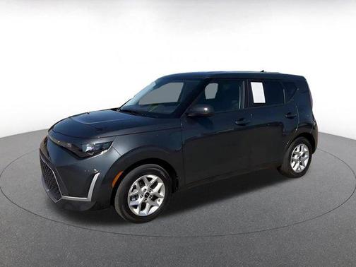 Gravity Gray 2025 Kia Soul LX