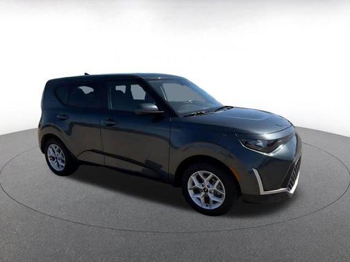 Gravity Gray 2025 Kia Soul LX