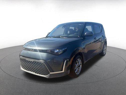 Gravity Gray 2025 Kia Soul LX
