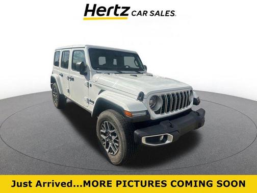 2025 Jeep Wrangler 4-Door Sahara 4x4