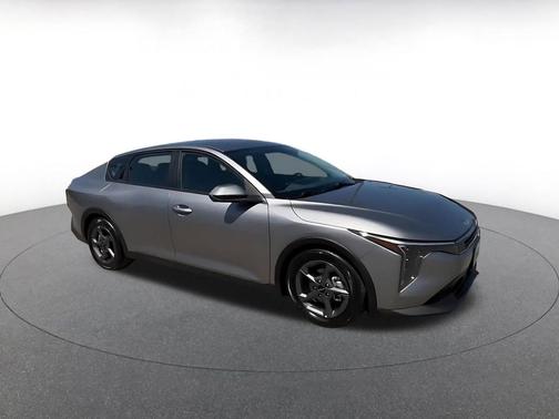 Steel Gray 2025 Kia K4 LXS