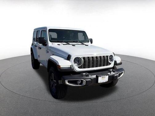 Bright White Clearcoat 2025 Jeep Wrangler 4-Door Sahara 4x4