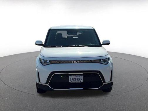 Snow White Pearl 2025 Kia Soul LX