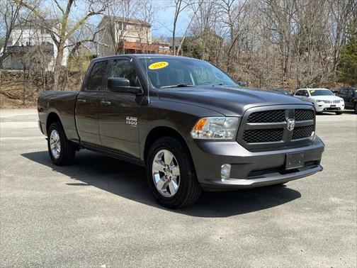 2019 RAM 1500 Classic Express Quad Cab 4x4 64' Box