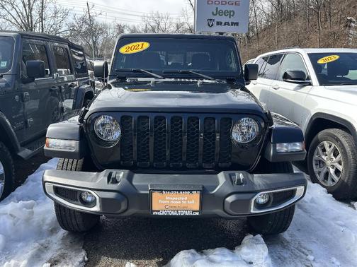 2021 Jeep Gladiator Sport
