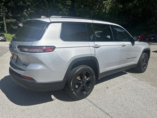 Silver Zynith 2023 Jeep Grand Cherokee L Limited