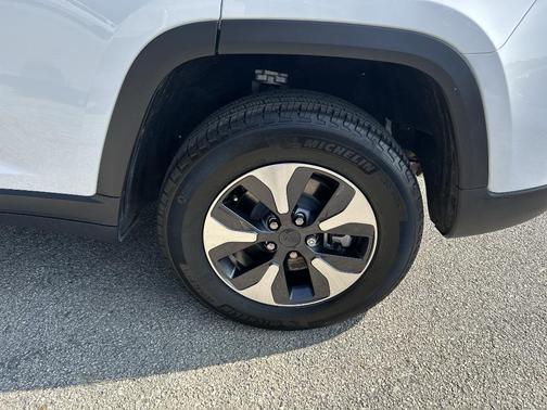 Bright White Clearcoat 2022 Jeep Grand Cherokee 4xe Base