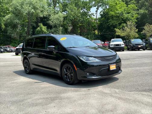 2020 Chrysler Pacifica Touring L