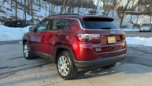 2022 Jeep Compass Latitude Lux