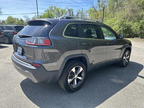 Granite Crystal Clearcoat Metallic 2019 Jeep Cherokee Limited