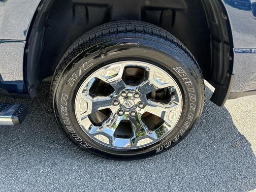 Patriot Blue Pearlcoat 2022 RAM 1500 Big Horn