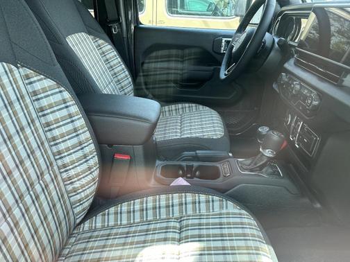 Granite Crystal 2026 Jeep Wrangler Sport