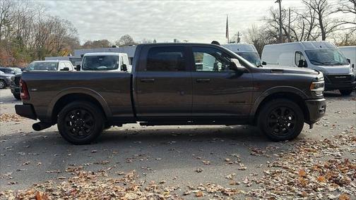 2022 RAM 3500 Laramie Crew Cab 4x4 64' Box