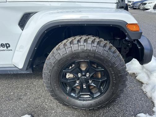 2021 Jeep Gladiator Sport