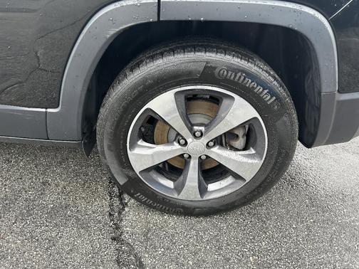 Diamond Black 2019 Jeep Cherokee Limited