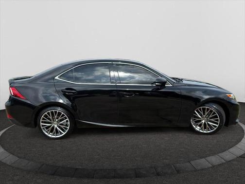 2015 Lexus IS 250 Crafted Line