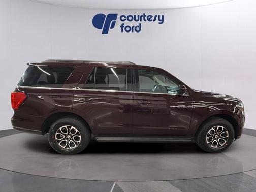 JEWEL RED MET TINTED CC 2023 Ford Expedition XLT