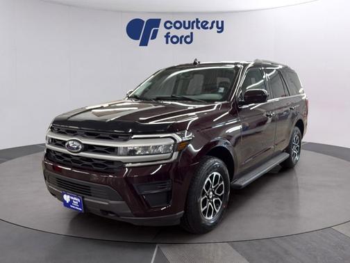 JEWEL RED MET TINTED CC 2023 Ford Expedition XLT