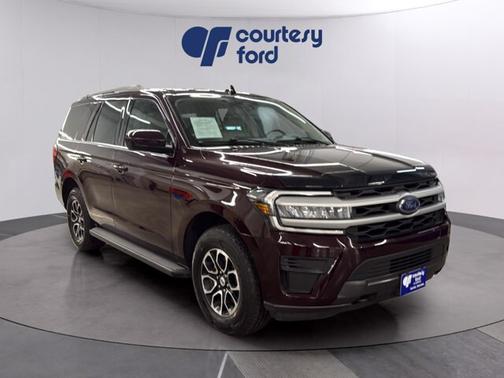 JEWEL RED MET TINTED CC 2023 Ford Expedition XLT