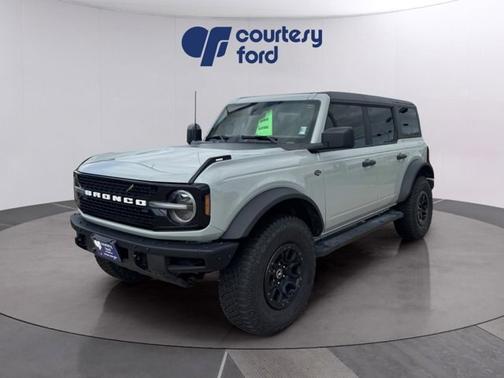2024 Ford Bronco WILDTRAK