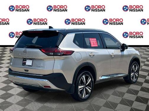 2 Tone Champagne Black Roof 2023 Nissan Rogue Platinum