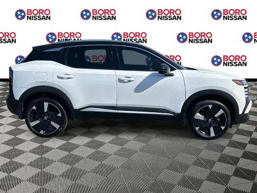 Aspen White Tri 2025 Nissan Kicks SR